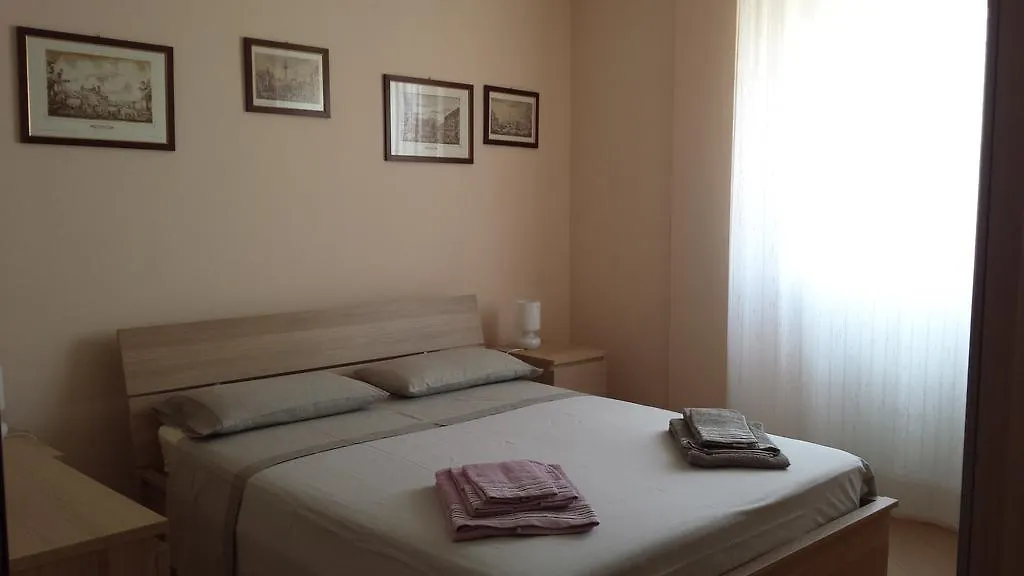 Lecce Barocca - La Casa Di Roby公寓 0*,
